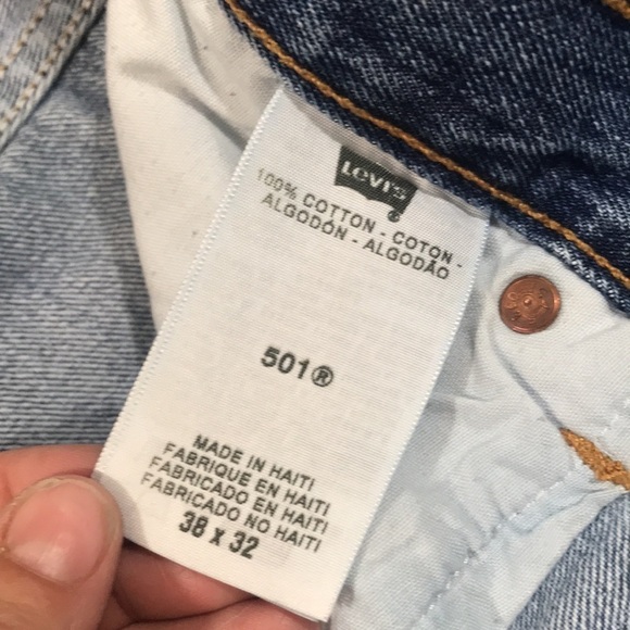 Levi’s 501 Preshrunk Light Wash Straight Leg Jeans         Size 38x32 - Picture 10 of 10